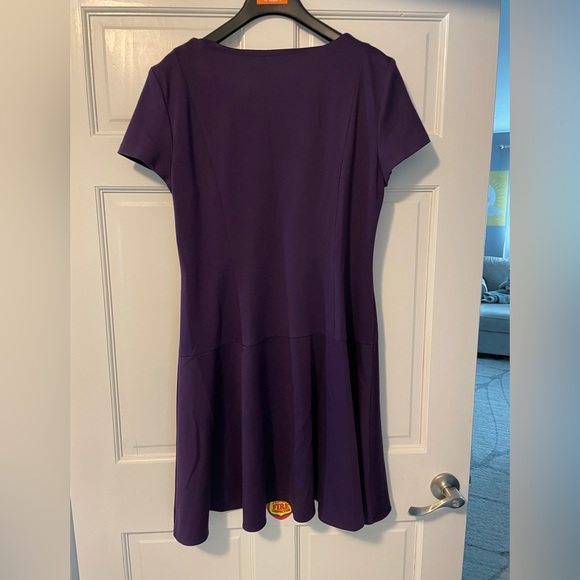 Beautiful purple dress size 16 - Picture 2 of 5